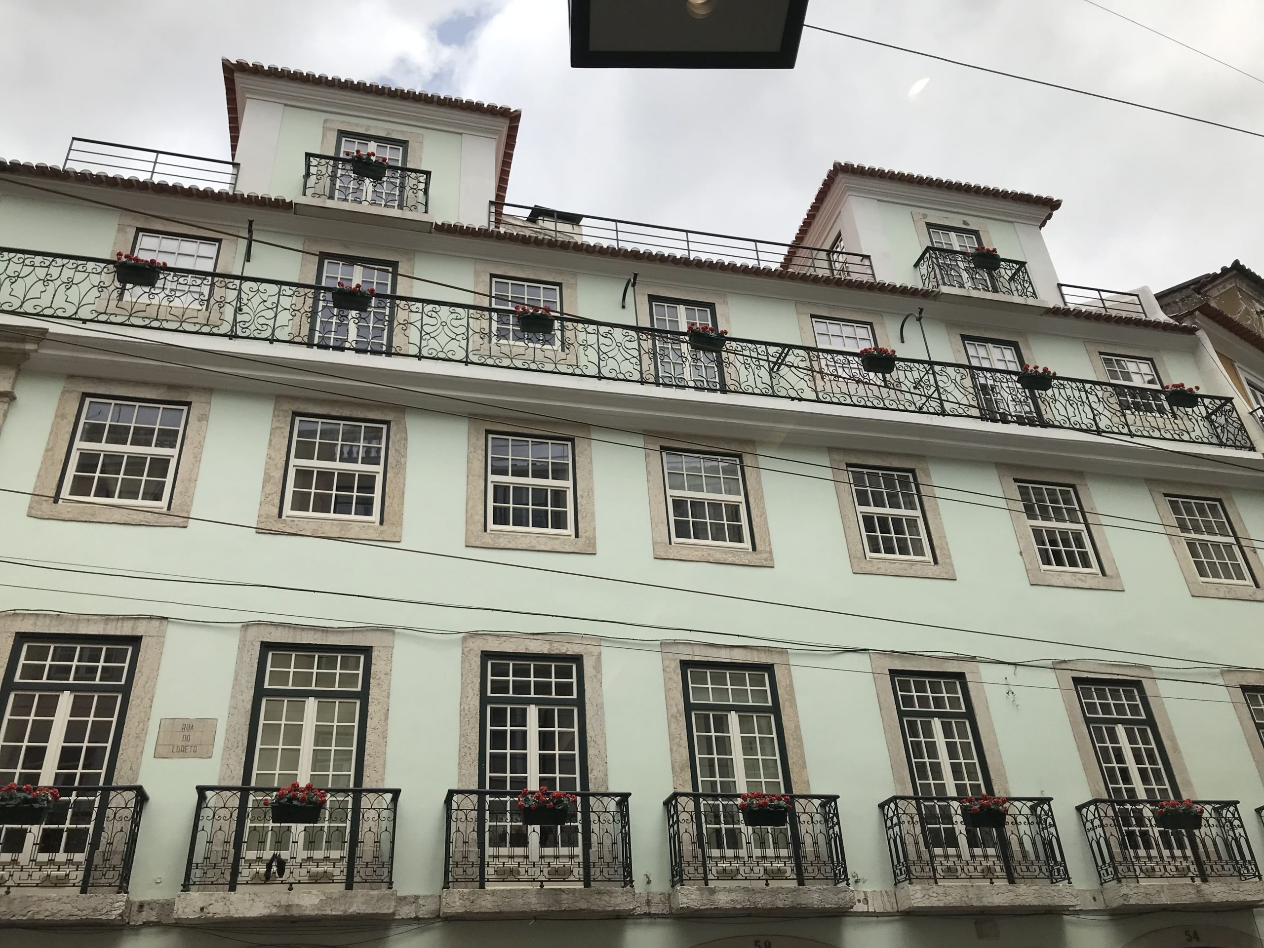 Rua-do-Loreto-n-56-1200-106-10